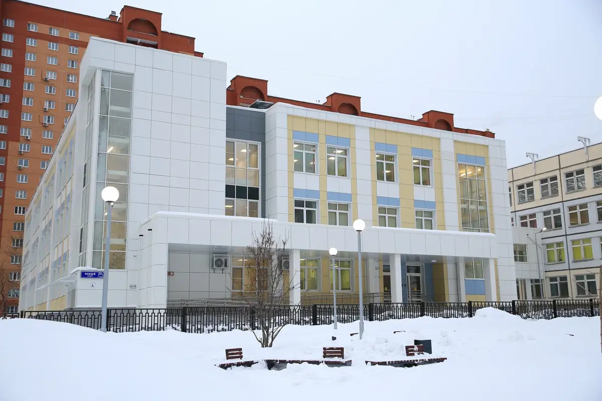 СОШ №14 - Московская Область, Г. Долгопрудный, Новый Бульвар, Д. 21, Корп. 3
